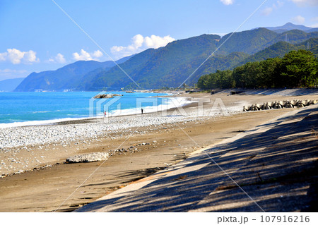 ヒスイ海岸(宮崎・境海岸、朝日ヒスイ海岸)(富山県朝日町)【2023.10】 107916216