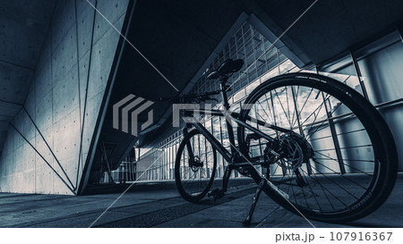 都会の自転車通勤 都会の自転車通勤 107916367
