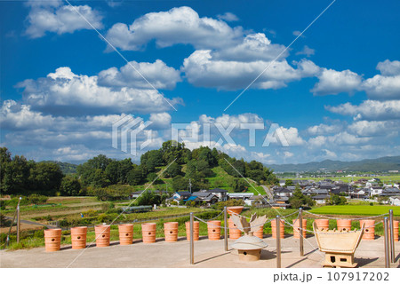 千足古墳より造山古墳を眺める 千足古墳より造山古墳を眺める 107917202