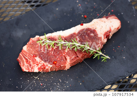 国産和牛ステーキのBBQ 107917534