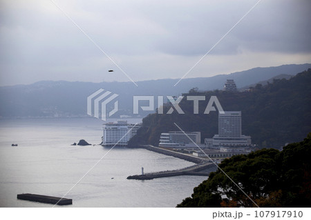 海岸線に建つホテル群 海岸線に建つホテル群 107917910