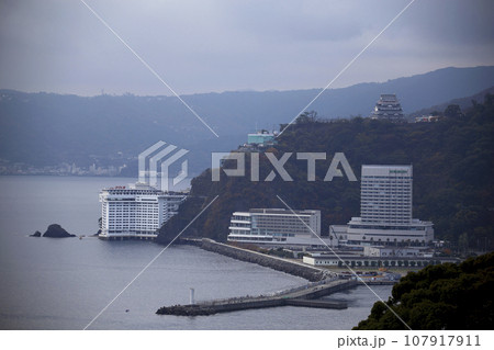 海岸線に建つホテル群 海岸線に建つホテル群 107917911