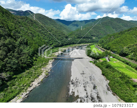 高知県四万十町 茅吹手沈下橋 高知県四万十町 茅吹手沈下橋 107923317