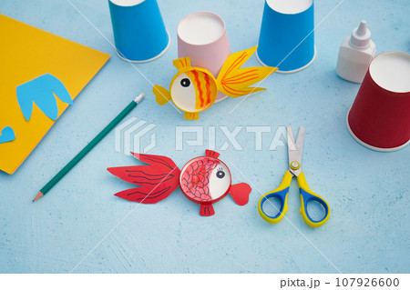 Homemade applique on paper cups. The idea for children gifts. 107926600