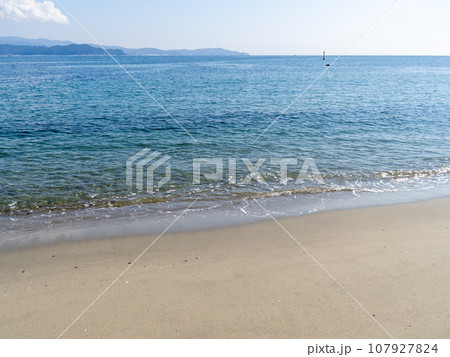 千鳥ヶ浜海岸。(徳島県鳴門市) 107927824