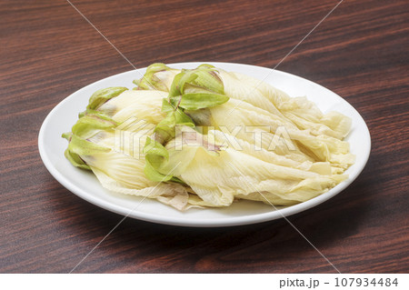 花オクラ　健康野菜　ヘルシー野菜　緑黄色野菜　食用花　夏野菜 107934484