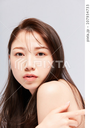 ビューティー若い日本人女性　 107934733