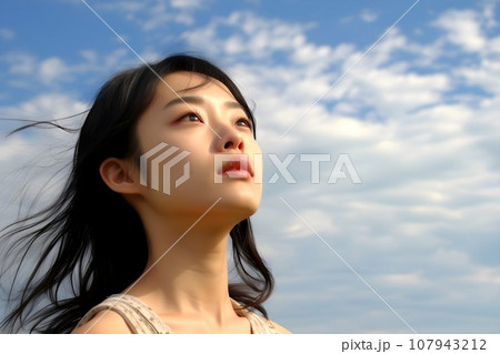 空を見上げる女性8　AI生成画像 107943212