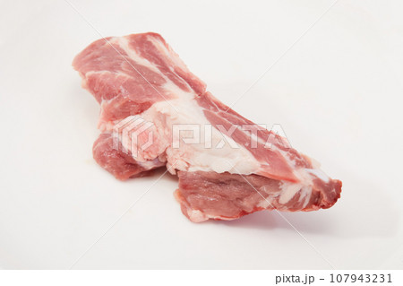 国産豚肉スペアリブ　生肉　 107943231