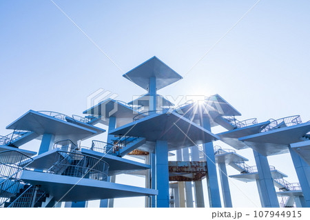 「千葉県」富津岬にある明治百年記念展望台 107944915