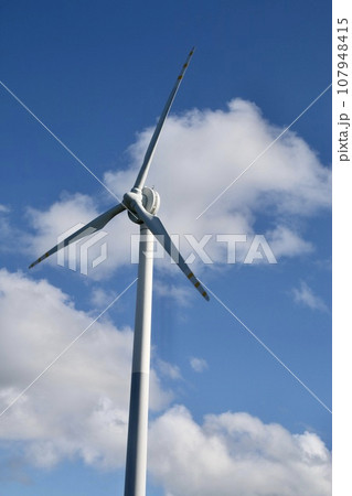 風車・オロロンライン(北海道・天塩郡幌延町) 風車・オロロンライン(北海道・天塩郡幌延町) 107948415