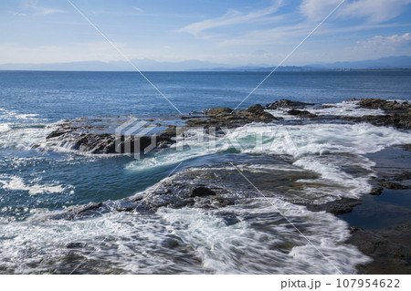 湘南 江の島の稚児ヶ淵 湘南 江の島の稚児ヶ淵 107954622