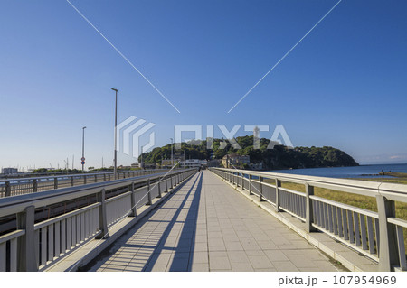 湘南 江の島 江の島弁天橋  湘南 江の島 江の島弁天橋  107954969