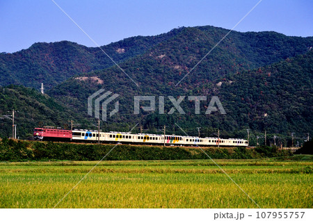 2002年　山陽本線を走るEF81お座敷列車あすか 107955757