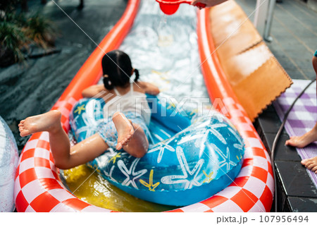 5 years old 5 years old 107956494