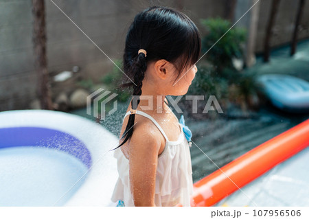 5 years old 5 years old 107956506