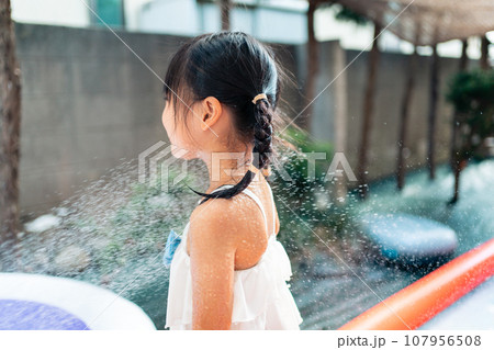 5 years old 5 years old 107956508