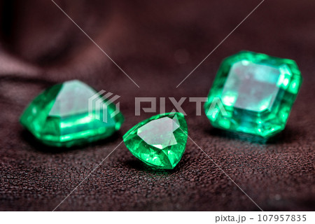 Green Natural Emerald Gemstone Green Natural Emerald Gemstone 107957835
