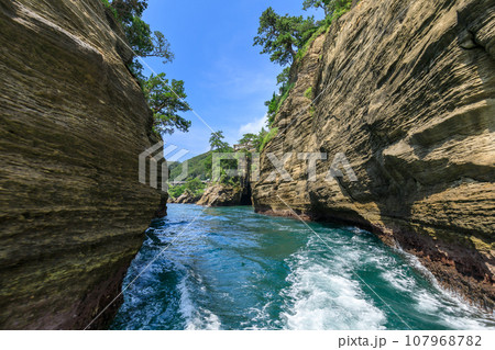 静岡西伊豆_堂ヶ島クルーズの絶景風景 107968782