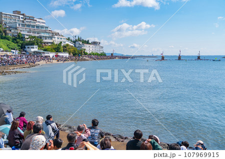 三谷祭、山車が海を渡る海中渡御〈愛知県蒲郡市〉 三谷祭、山車が海を渡る海中渡御〈愛知県蒲郡市〉 107969915