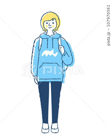 笑顔の若い女性　全身　f-20 107970561