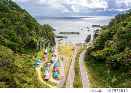 机浜番屋群、机漁港(岩手県田野畑村) 机浜番屋群、机漁港(岩手県田野畑村) 107978619