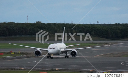 飛行機 飛行機 107978844