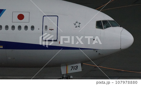 飛行機 107978880