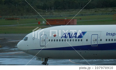 飛行機 飛行機 107978910