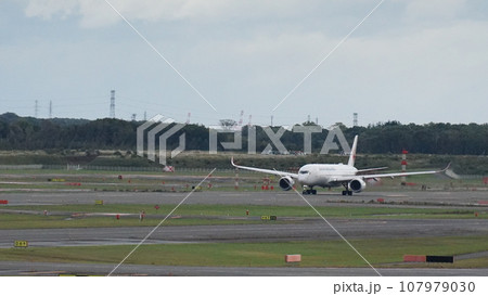 飛行機 飛行機 107979030