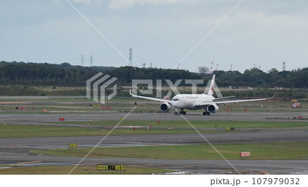 飛行機 飛行機 107979032