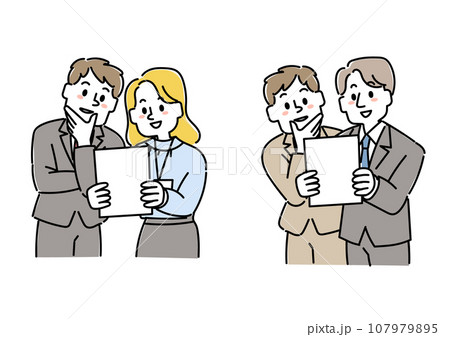 書類を仲間と一緒に見ているビジネスマン 107979895