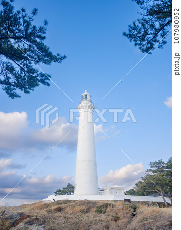 島根_出雲日御碕灯台の風景 島根_出雲日御碕灯台の風景 107980952