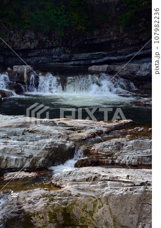 北海道芦別市の特別名勝「三段滝」 107982236