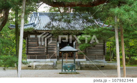 岩手県／毛越寺の開山堂【世界遺産】平泉町 107982344