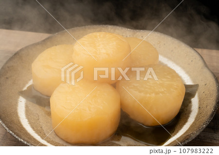 大根の煮物　　大皿 107983222