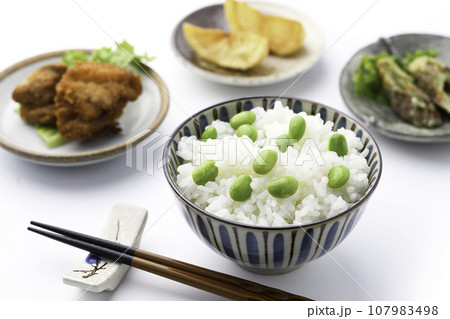 枝豆ご飯 と和食のおかず 枝豆ごはん えだ豆ごはん 107983498