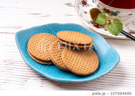 キャラメルサンドビスケット 107984680