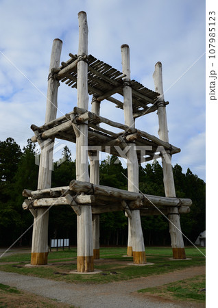 三内丸山遺跡、六本柱 107985123