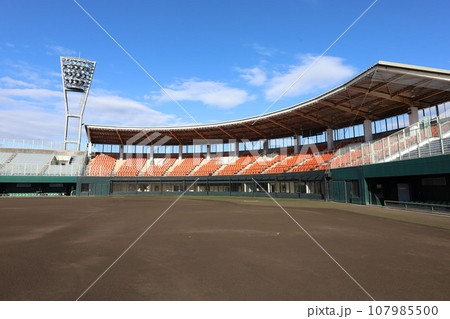 小牧市総合運動場 小牧市民球場 愛知県小牧市 107985500