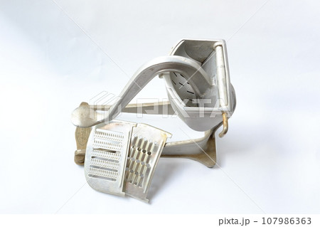 古い手動式ジューサー 古い手動式ジューサー 107986363