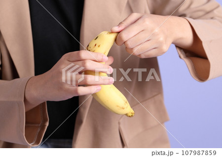 Woman with Fruit 107987859