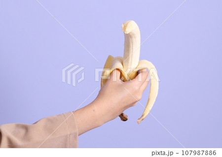 Woman with Fruit 107987886