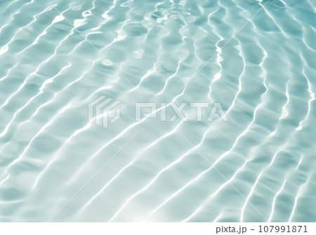 透明な水の波紋青い水面 107991871