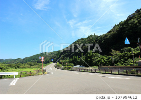 土佐くろしお鉄道・土佐佐賀駅沿線の国道56号線 107994612