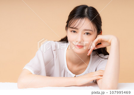 若い女性のビューティ 107995469