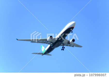 飛行機 航空機 ひこうき 107996007