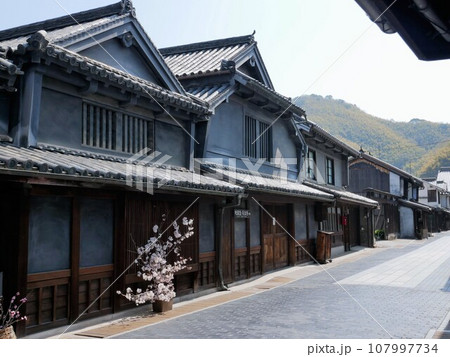 春の竹原町並み保存地区 (広島県) 春の竹原町並み保存地区 (広島県) 107997734