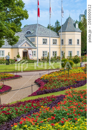 デンパーク、鮮やかな秋の花壇〈愛知県安城市〉 108000912