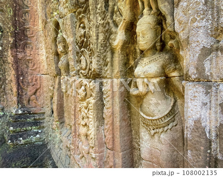 Ta Som, Tasaom, a small Buddhist temple in Angkor, Cambodia 108002135
